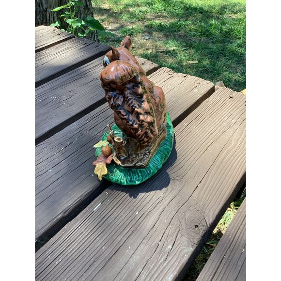Vintage Ceramic Squirrel Figurine Holding Nut Autumn Leaves Green Base - Picture 4 of 7